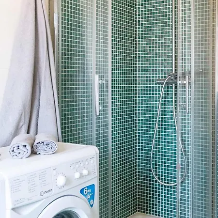 Blue - Cozy In Center Apartment Arona