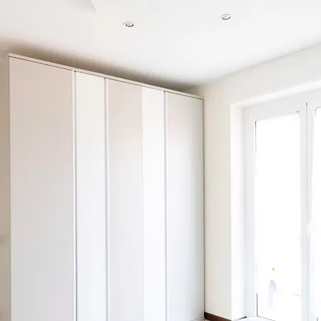 Blue - Cozy In Center *