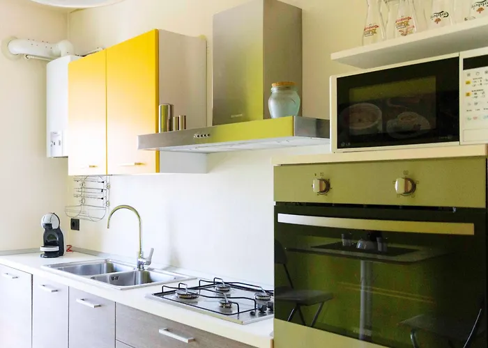 Blue - Cozy In Center Arona